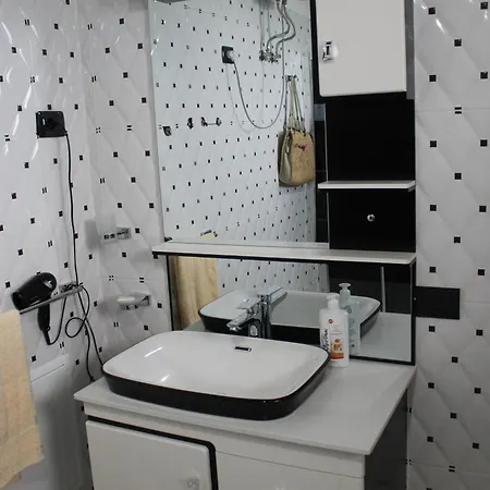 Vakantiehuis Panorama Ishem Durrës